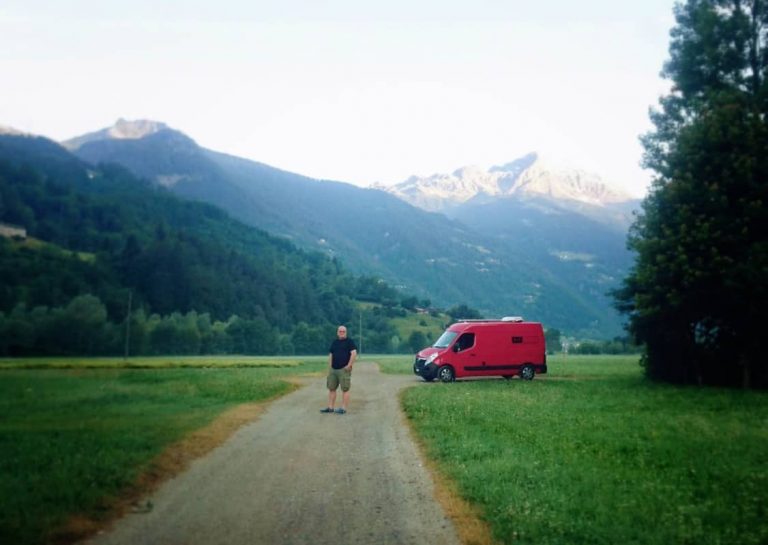 GanzAlleineAufWeiterFlur